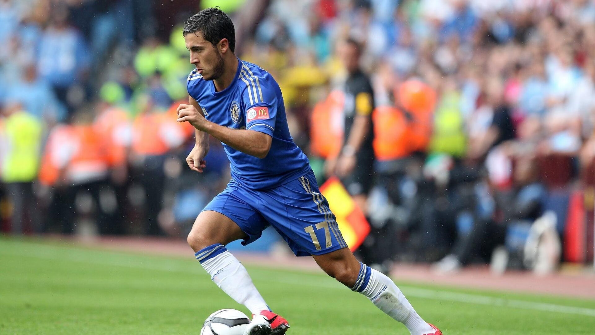 教练组赛后召开复盘会议提出中场控球率有待进一步提升，中场休息教练都说什么